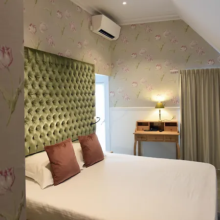 Hotel Golden Tree 3*