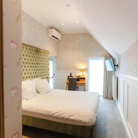 Hotel Golden Tree 3*